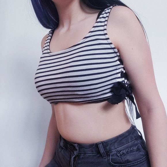 BlueSteel Cropped Striped Tank with side lacing - Picture 4 of 11